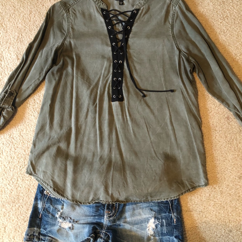 Shirt - Picture 2 of 3